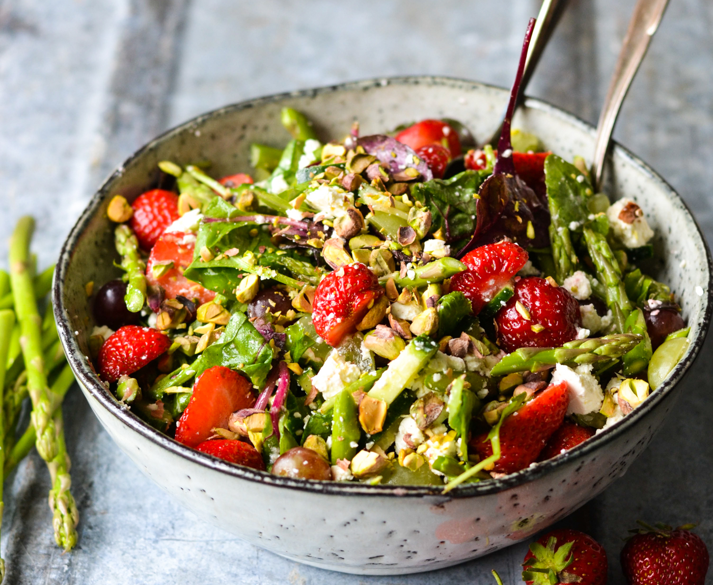 Beeriger Sommersalat - Rezepte Suchen