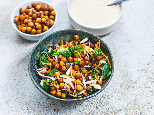 kålsalat med gomadressing