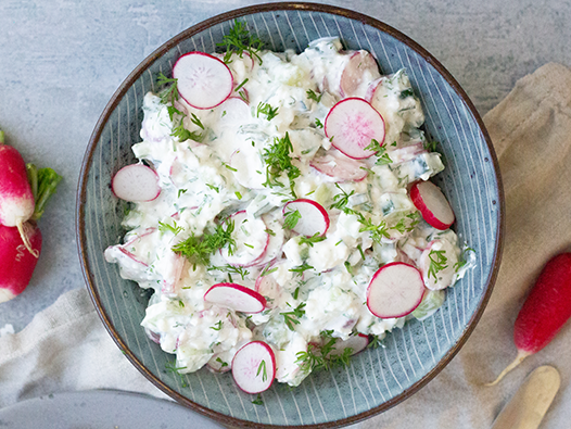 hytteostsalat med radiser og agurk