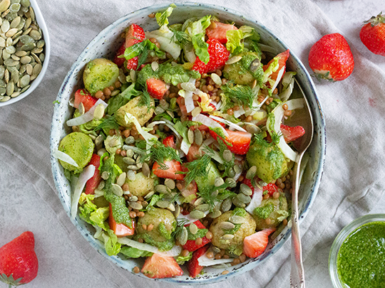 kartoffelsalat med jordbær