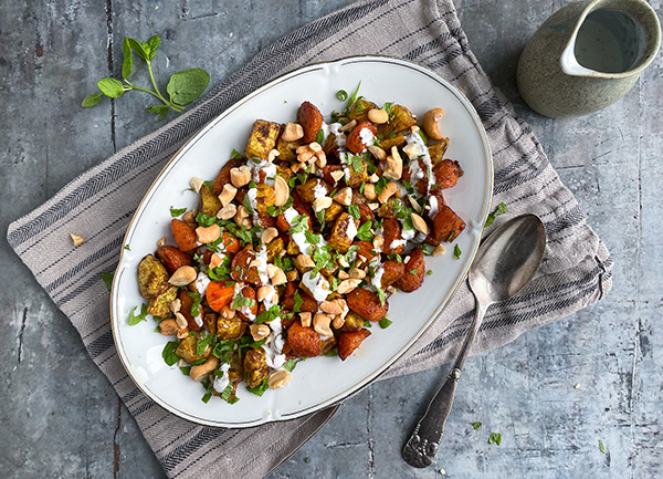Bagt knoldselleri og gulerødder i garam masala